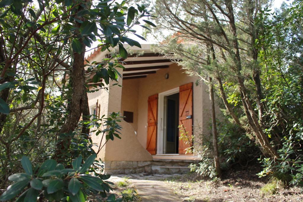 Rena Garden Apartments Santa Teresa Gallura Oda fotoğraf
